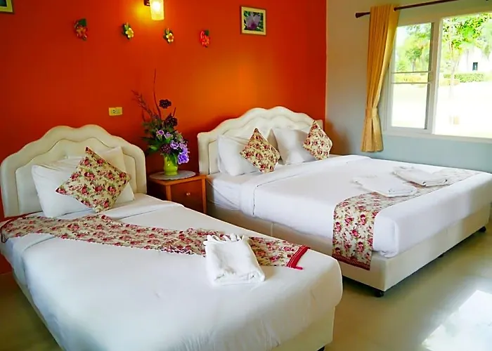 Hotel Tanaosri & Creekside 2*