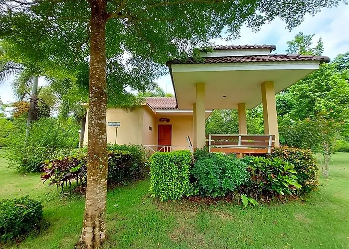 Hotel Tanaosri & Creekside Ban Bo (Ratchaburi)