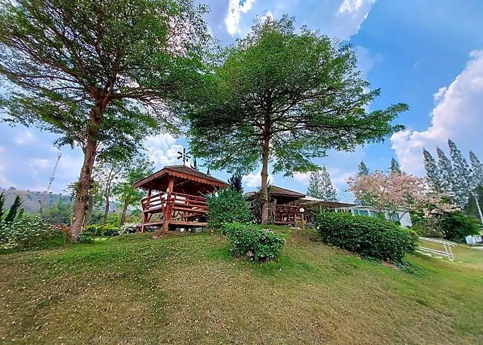Tanaosri & Creekside Hotel