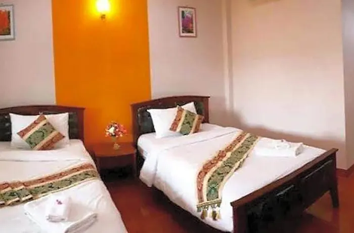 Tanaosri & Creekside Hotel Ban Bo (Ratchaburi)