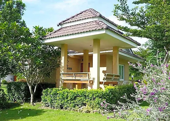 Hotel Tanaosri & Creekside