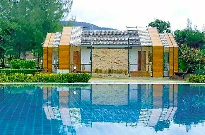 Hotel Tanaosri & Creekside 2*